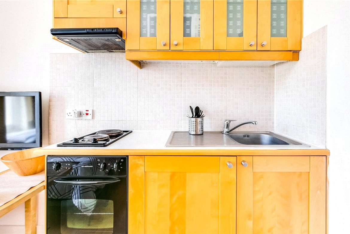 10-124-belgrave-road-studio-flat-pimlico-04